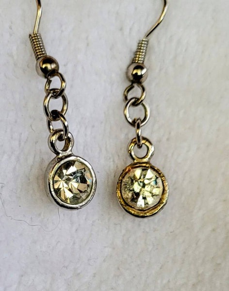 Earrings Dangling Solitare Rhinestone on a Chain  1950s Large Sparkling Swinging Solitare Stone