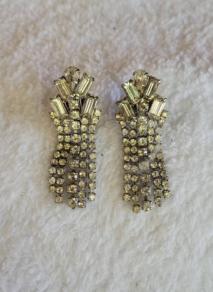 Radiant Rhinestone Swag Earrings of Spectacular Sparkle and Shine.! Round, Radiant, Teardrop Cut Stones 5 Rows 50s Fabulous Fashion