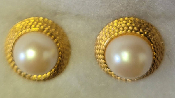 Napier Pearl Set in Beautiful Gold Vintage Class with Quality