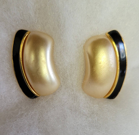 Vintage Signed Napier Earrings Stunning Pearl Black Enamel In Gold