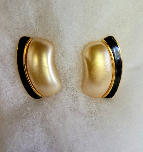 Vintage Signed Napier Earrings Stunning Pearl Black Enamel In Gold