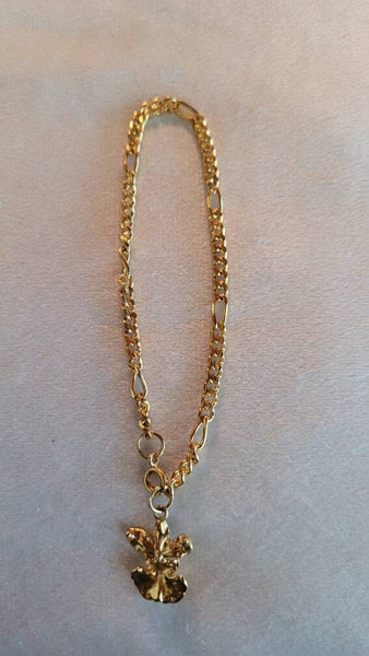 Golden Orchid  Charm Vintage Gold Bracelet. BEAUTIFUL Chain