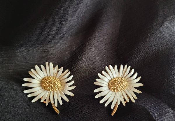 Mid Century Marvella Daisy Earrings