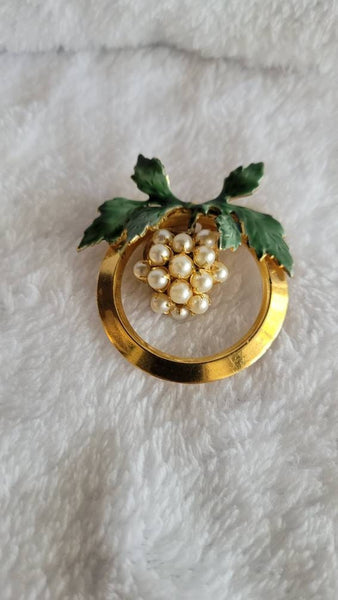 Sweet Sandor Signed Pearl Pin 1960s style..!