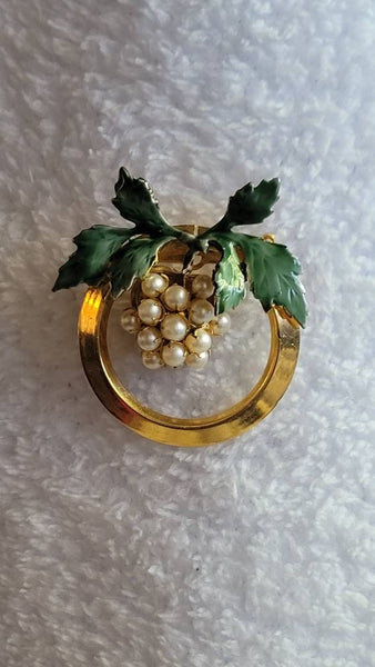 Sweet Sandor Signed Pearl Pin 1960s style..!