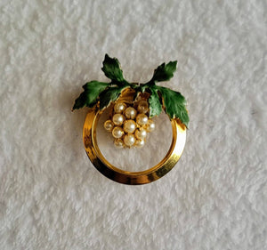 Sweet Sandor Signed Pearl Pin 1960s style..!