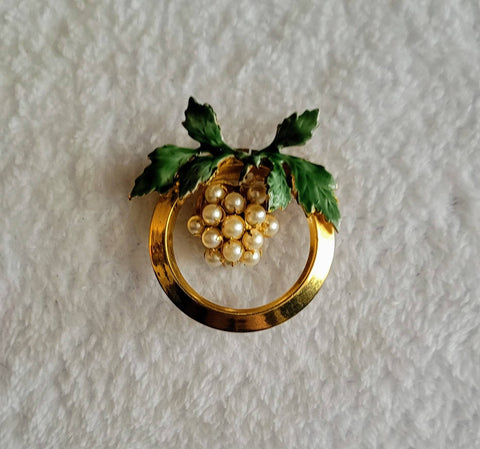 Sweet Sandor Signed Pearl Pin 1960s style..!