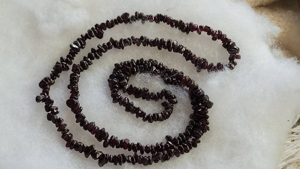 Gorgeous Rich Garnet Chips Vintage Strand Necklace 30 in