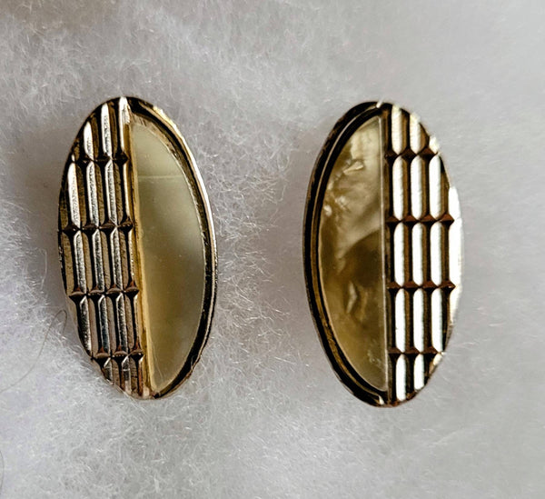 Vintage Deco Cufflinks Mother of Pearl on Scored Silver Oval Mid Century Men's & Company Jewelry..!