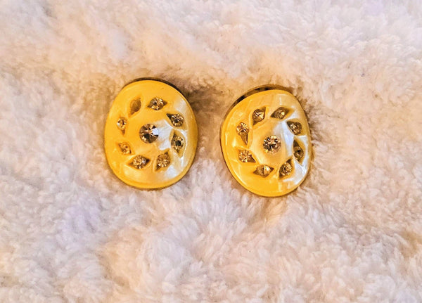 Sunshine and Sparkle Yellow Lucite Earrings Rhinestone Accent Wavy Disc Clips