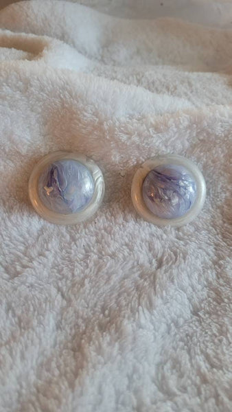 Mid Century Fantastic Plastic Dome Blue Violet & White Marble Clip Earrings