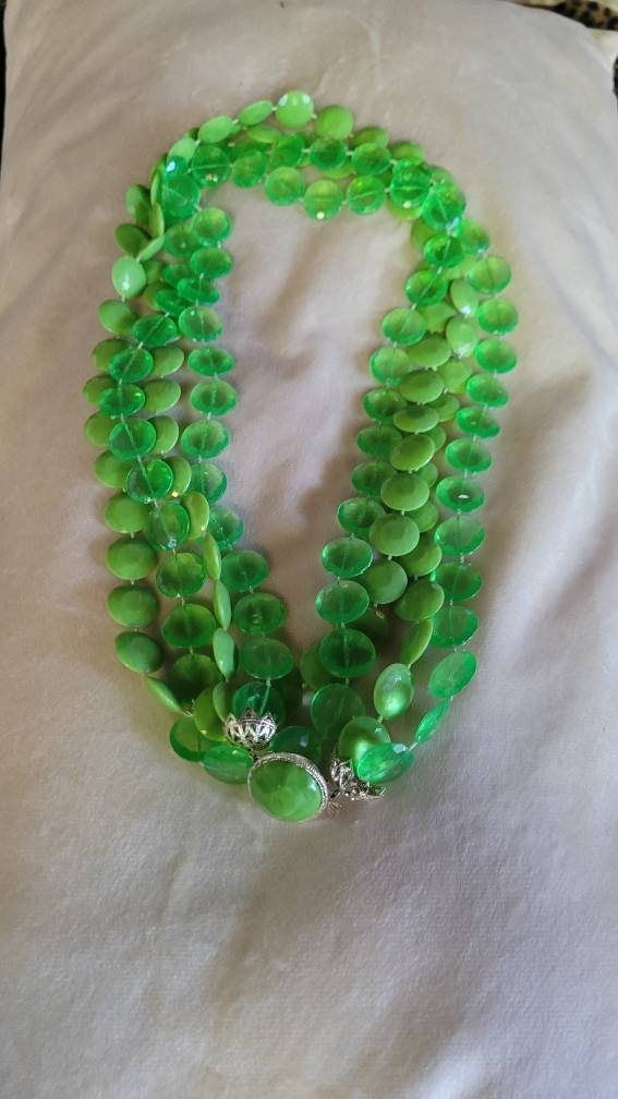 Green Sixties 2 Strand Shippering Fantastic Faceted Cut Plastic Necklace.