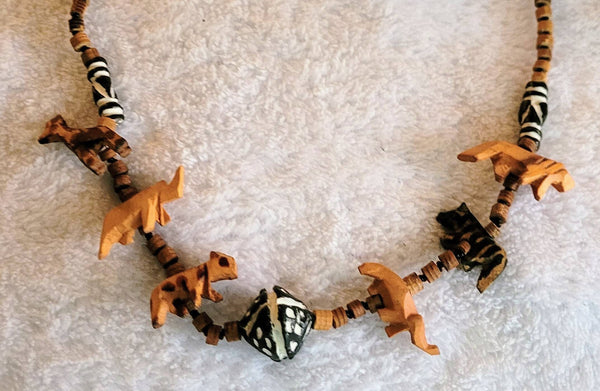 Wood and Wildlife Handcarved Wooden Animal Necklace circa 80s Treasure