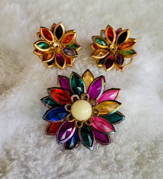 1960s Demi Parure Multicolored Faceted Flowers Earrings with Pin