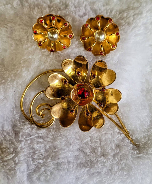 1940s Parure Pearl Ruby Gold Floral Theme Exquisite Vintage