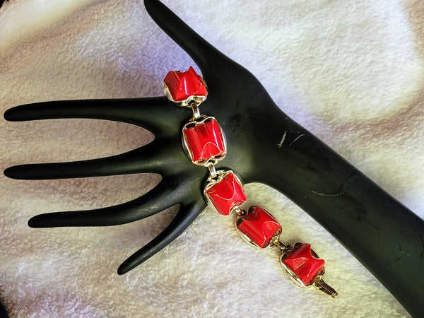 1950s Fire Engine Red Thermoset Lucite Bracelet