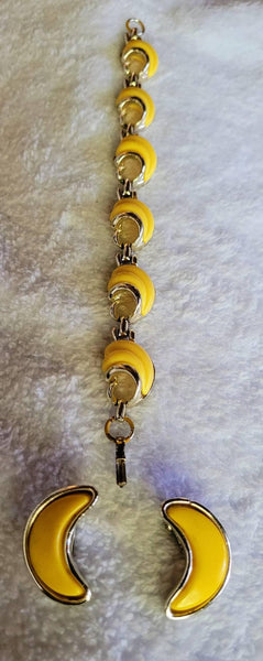 Sunshine Yellow 1950s Thermoset Lucite Set Earrings with Bracelet