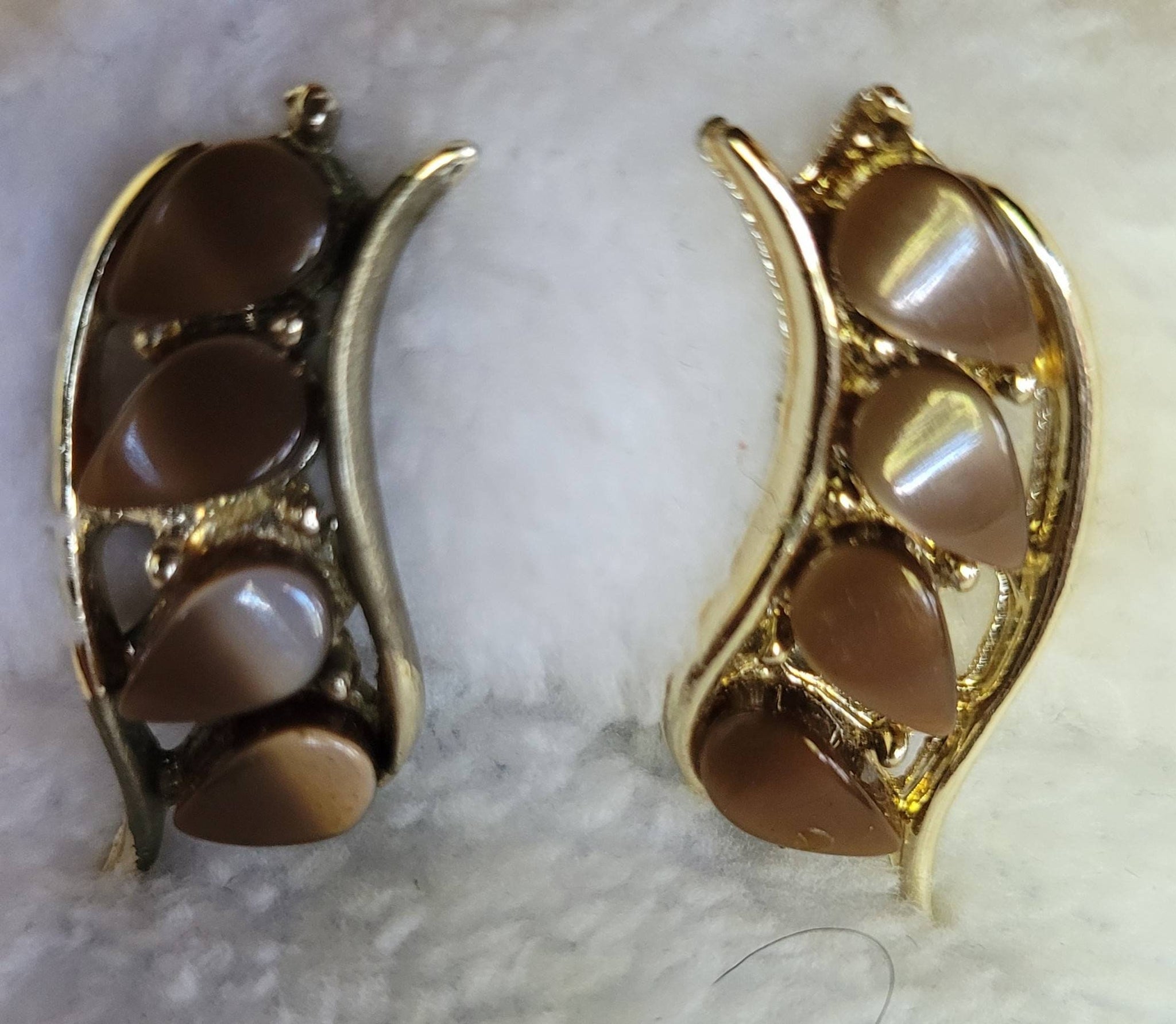 Brown Thermoset With Gold Earrings 1950s