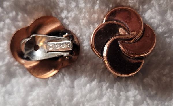 Matisse Renoir Collection 1940s 1950s Now.!!  on Wink At The World Listing: Shiny Copper Swirl Earrings 1950s Cool