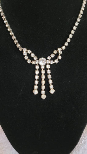 Dazzling Diamante 1950s Rhinestone Bow Tie Necklace