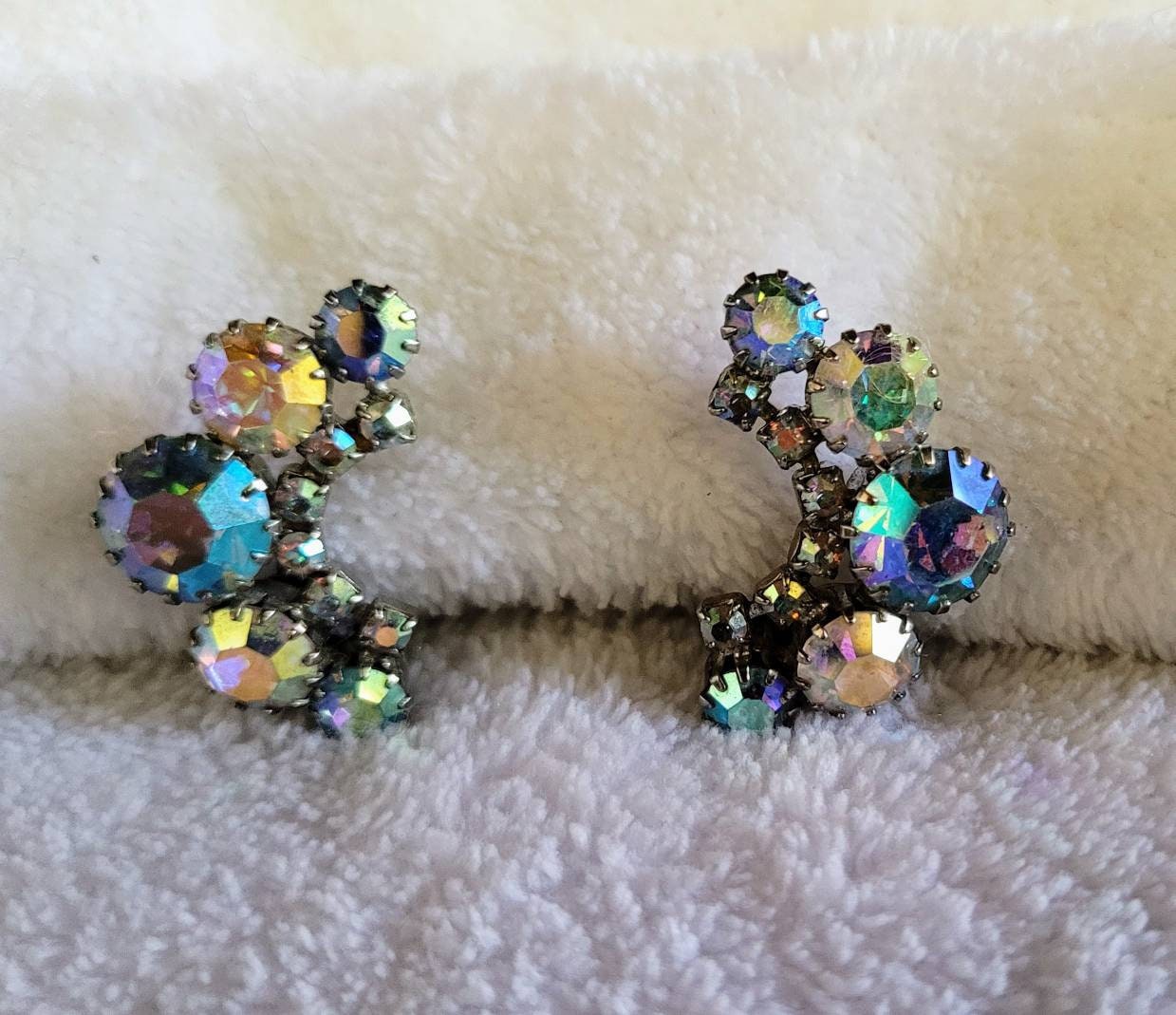 Radiant Arora Borialis 1950s Clip Earrings