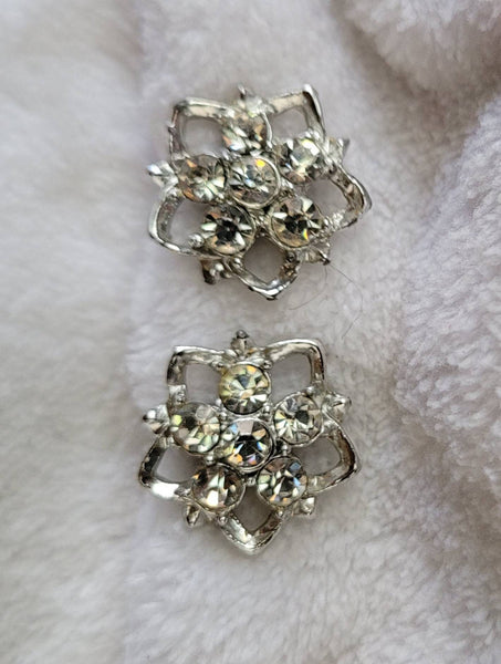 Radiant Rhinestones Flower Style Earrings Fantastic Fifties