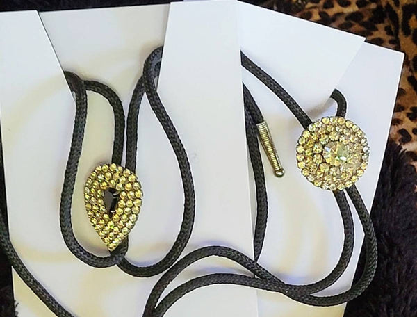 Bolo Beautiful 60 Stone Teardrop Vintage High Sparkle Rhinestones with Black Glass Center Tear Drop Stunner. ! Exquisite Eighties Elegance