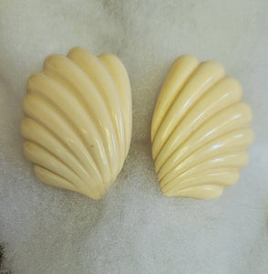 Napier Designer Earrings Vintage Plastics Cream Shell Clip Post