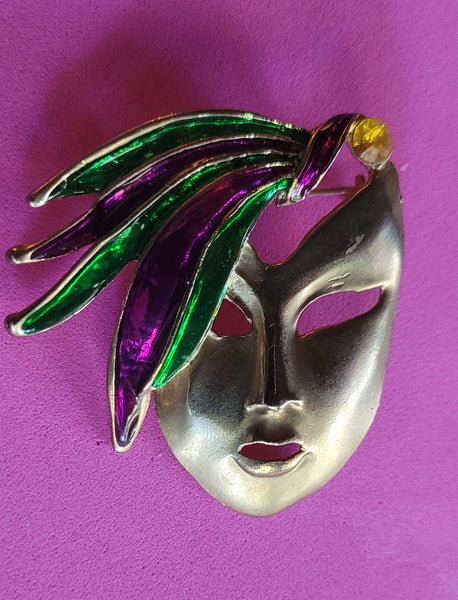 Faces Collection Pin Mardi Gras Mask