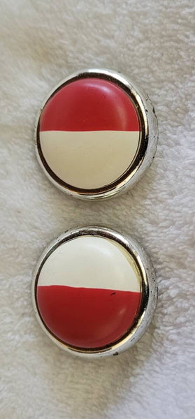 Earrings 40s 50s Reds and Whites Collection Fabulous Fashion in these Handpainted Style Right Treasures.  Set in a Silver Ring. Comfy Clips