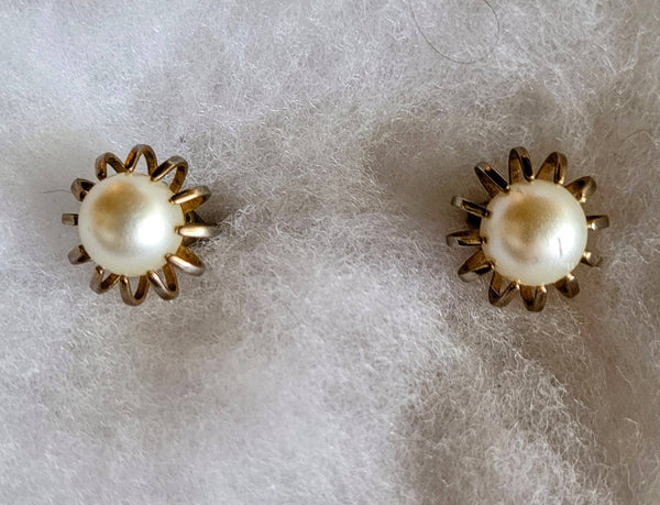 Mid Century Men's Collection from WINK Premier Pearl on Gold Stately Cufflinks. Handsome Classics..!