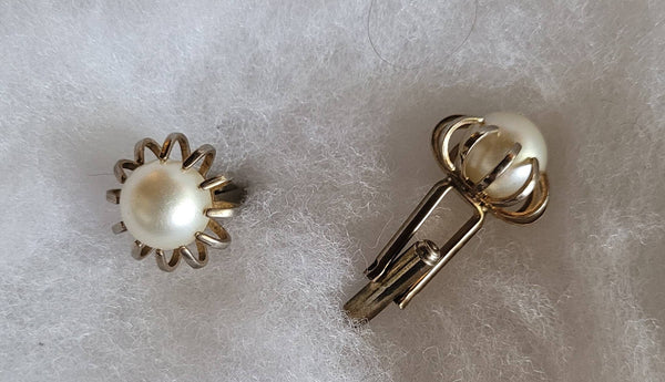 Mid Century Men's Collection from WINK Premier Pearl on Gold Stately Cufflinks. Handsome Classics..!