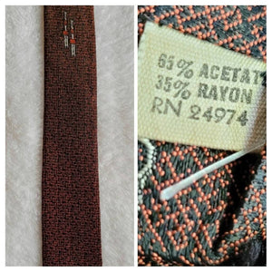 This Vintage  Magic Lamp Tie is late 1940s early 50s. Fun find in Mid  Century Fashion Accessories.  Goes well Beige Brown or Blue Voila'
