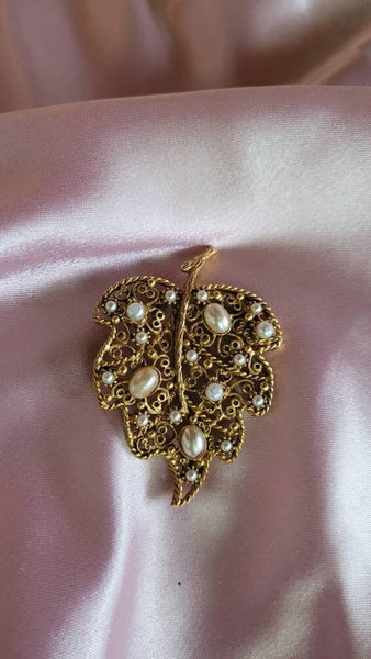 FLORENZA Pearls on Golden Leaf Perfect Pin..! Fab Fifties Elegant Designs by House of Florenza Dramatic Timeless Period Passion Pieces  RARE