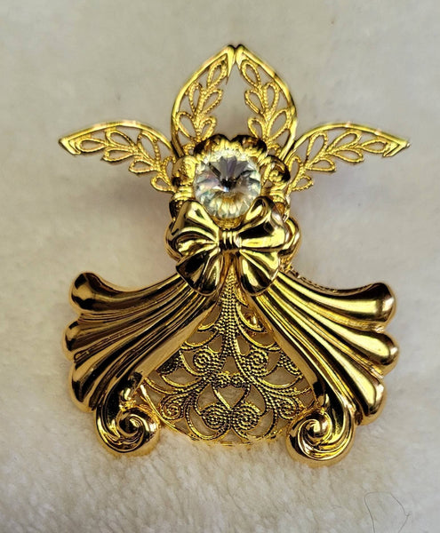 Jane's Angels Golden Crystal Delicate Angel by Jane Davis 90s Crystal is Vibrant Bouncing Beautiful Energy... There is A Pair Option for 50.